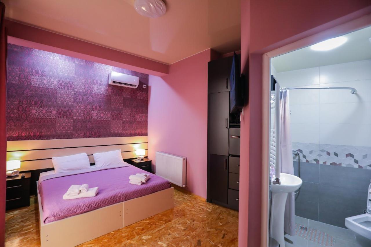 Hotel Sagu クタイシ エクステリア 写真
