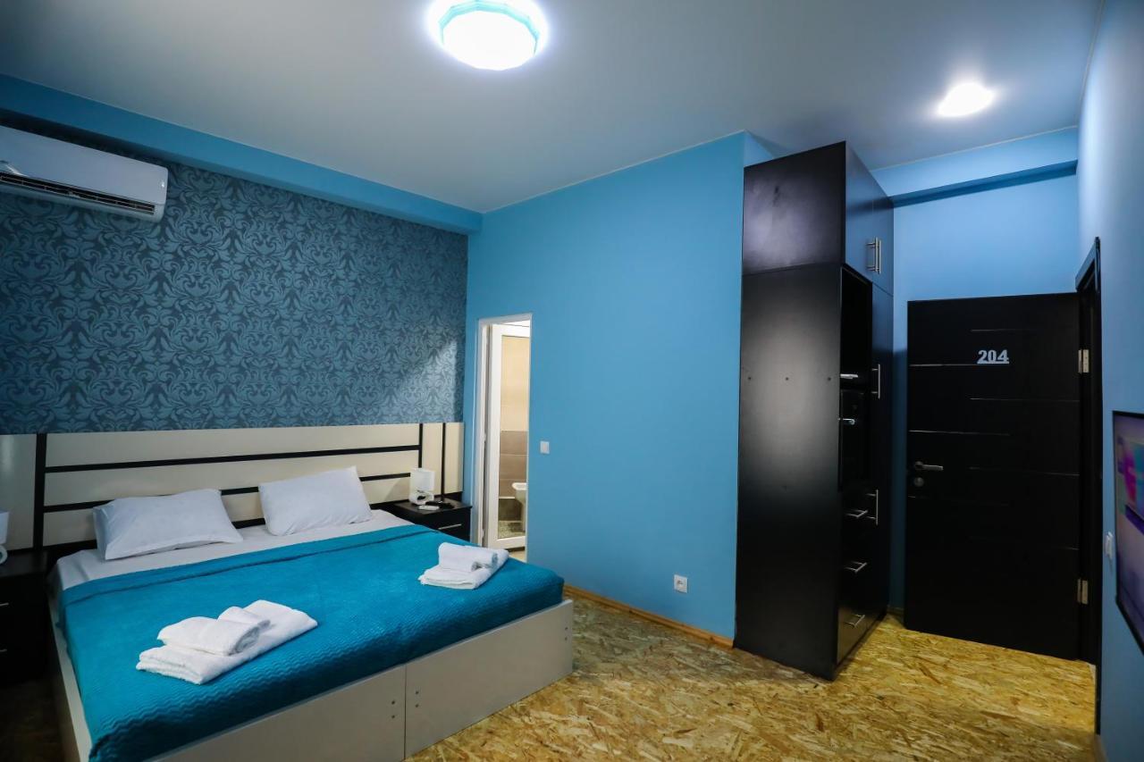 Hotel Sagu クタイシ エクステリア 写真