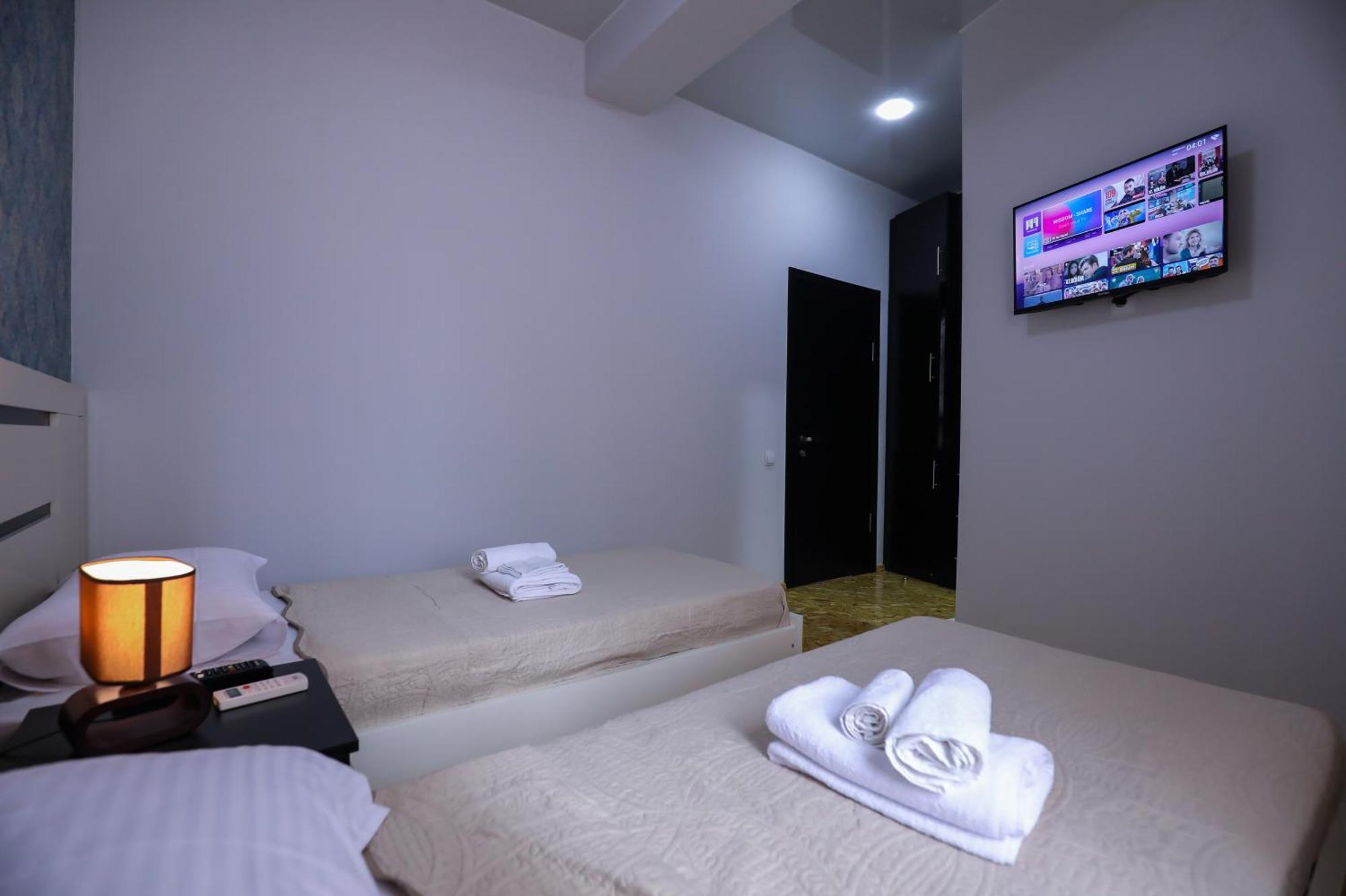 Hotel Sagu クタイシ エクステリア 写真